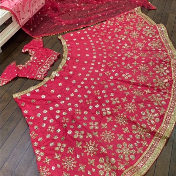 Indian lehanga - Picture 4 of 7